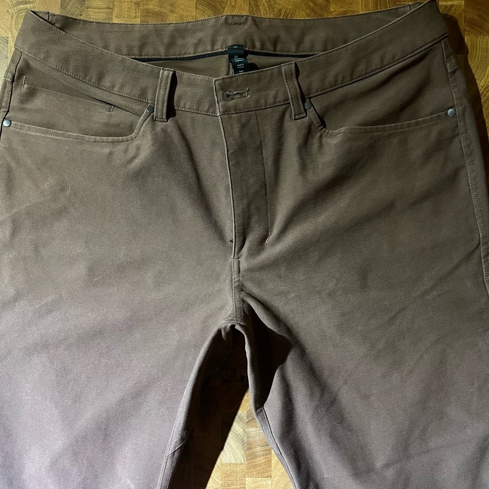 Lululemon ABC pant classic size 34 earth brown